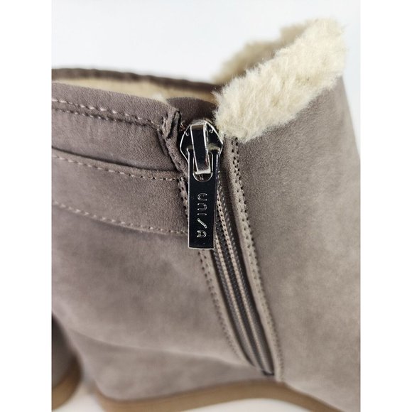 Unisa Boots Womens Size 8.5M Mobii Gray Faux Suede Buckle Momcore Wedge Bootie - Picture 8 of 13